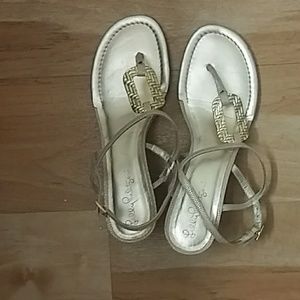 Lilly Pulitzer 7 1/2 Gold Sandals
